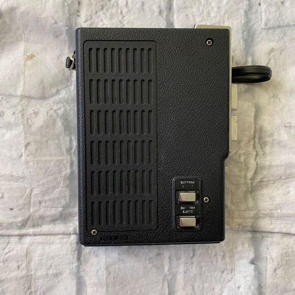 General Electric Vintage 1980s compact Cassette tape player black w/wrist strap - Picture 6 of 10